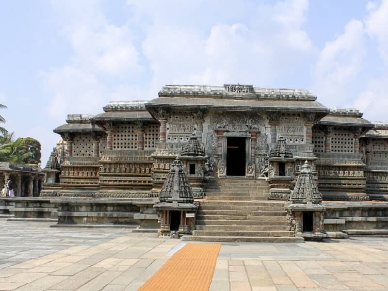 Belur Main